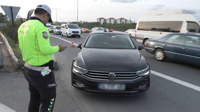 İstanbul polisinden çakarlı araçlara denetim