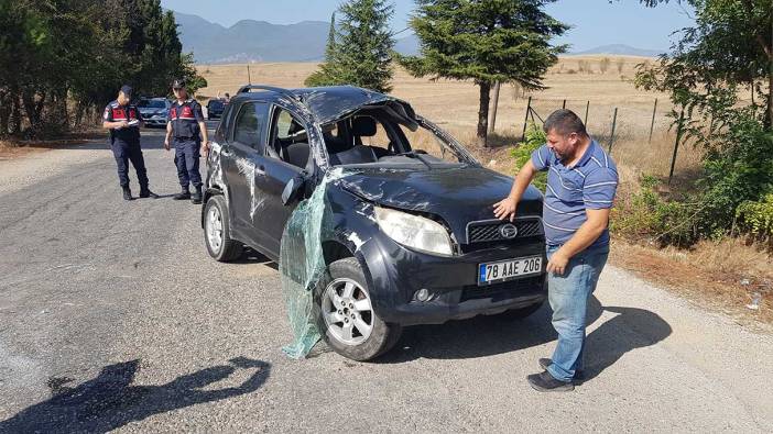 Karabük'te takla atan cipteki 2 kişi yaralandı