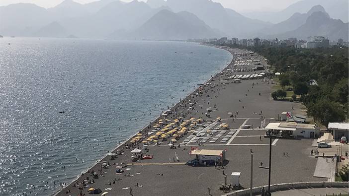 Antalya'nın sahillerinde hareketlilik yaşanıyor