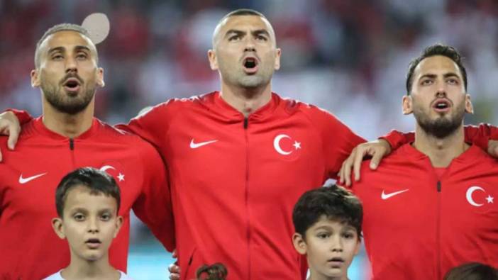 Cenk Tosun'dan kendisini yedek bırakan Burak Yılmaz hakkında açıklama