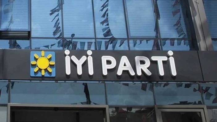 İYİ Parti'de il başkanı ve 50 üye istifa etti