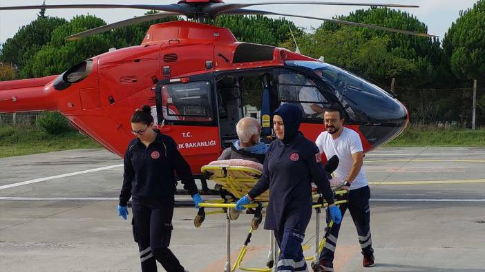 Kalp krizi geçiren yaşlı adamın yardımına ambulans helikopter yetişti