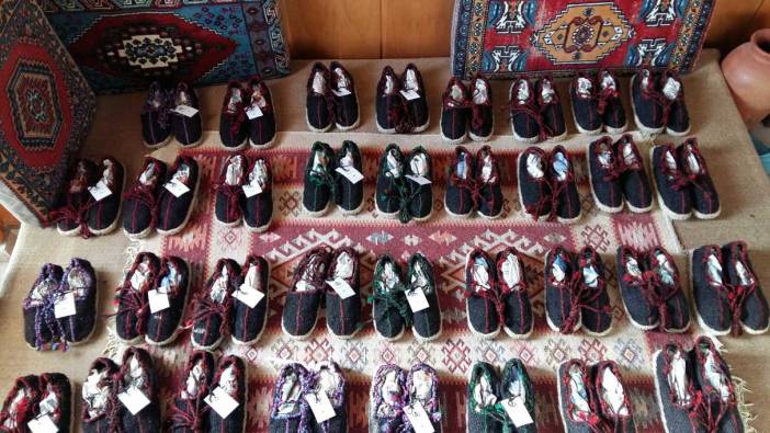 Bitlis'in son “Harik” ustası 27 yıldır mesleği tek başına sürdürüyor