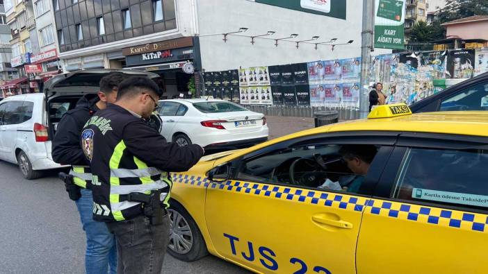 Ceza kesilen taksiciden polise hakaret! Haram zıkkım olsun