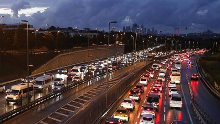 İstanbul'da cuma günü trafiği