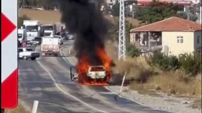 Alev alev yanan aracını söndürmek istedi:  Yanarak ağır yaralandı!