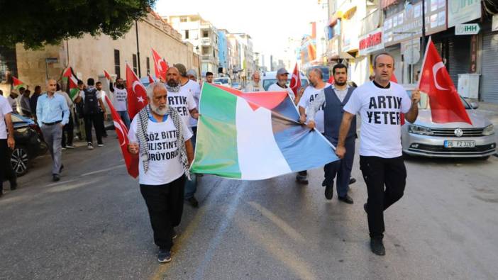 Filistin'e yürüyen grup bir gece dinlendiği Adana'dan Hatay'a hareket etti