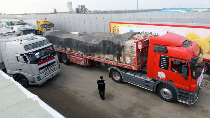 Refah Sınır Kapısı’ndan ikinci yardım konvoyu geçti