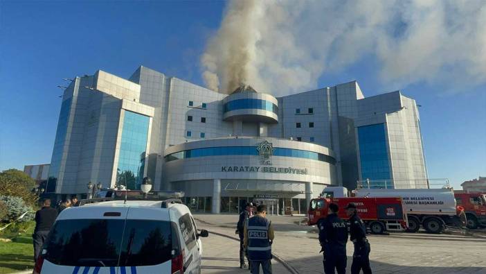 Konya Karatay Belediyesi binasında yangın!