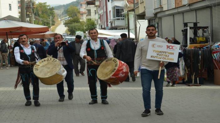 Kastamonu’da davullu zurnalı Cumhuriyet kutlaması