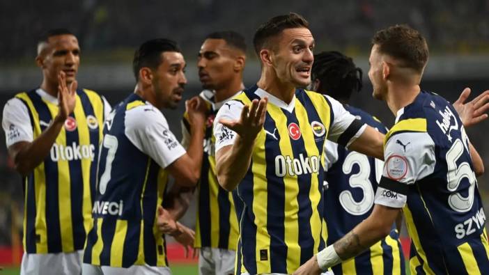 Fenerbahçe şokta! Yıldız oyuncunun ayağı kırıldı