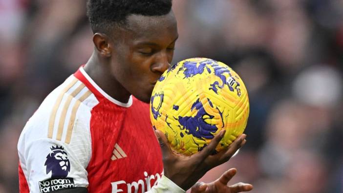 Nketiah'ın "hat trick" yaptığı maçı Arsenal farklı kazandı