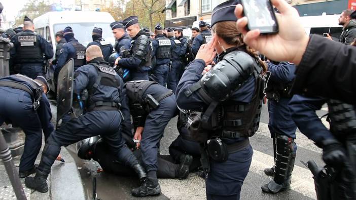 Fransız polisinden Filistin destekçilerine sert müdahale