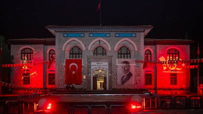 Cumhuriyetin ilan edildiği Birinci Meclis sabaha kadar ziyarete açık olacak