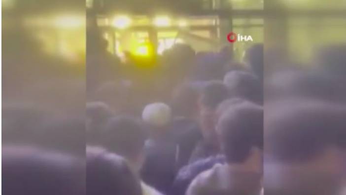 Tel Aviv’den gelen uçağı görünce havaalanını bastılar