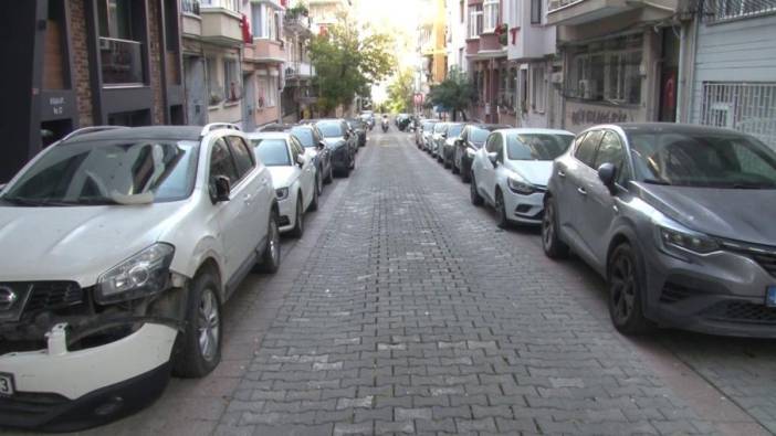 Kadıköy’de TIR onlarca aracı biçip kaçtı