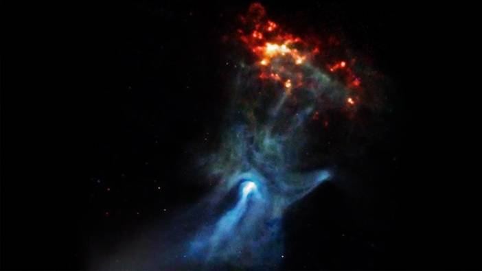 NASA, X-ışını teleskoplarıyla bir bulutsuda "hayalet elin kemiklerini" andıran fotoğraf yakaladı