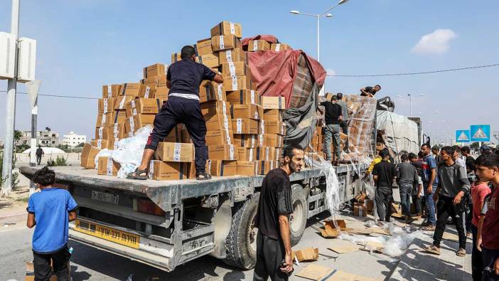 Gazze'ye insani yardım taşıyan 102 tır daha ulaştı