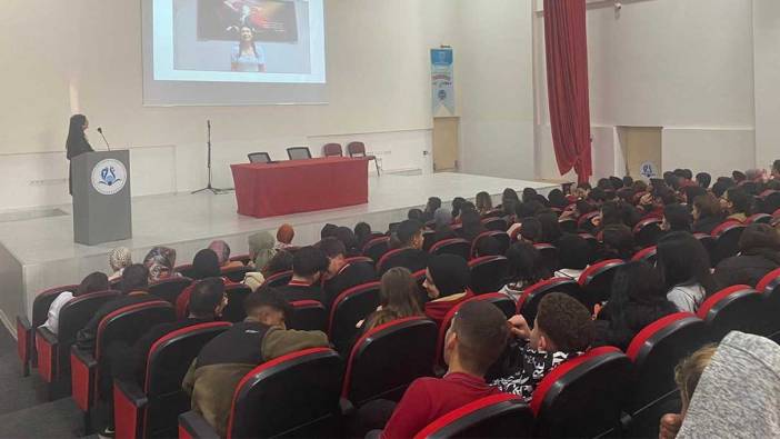 “Çocukluk Çağında Lösemi” eğitimi verildi