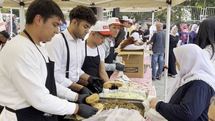 5 ton hamsiyi bedava dağıttılar