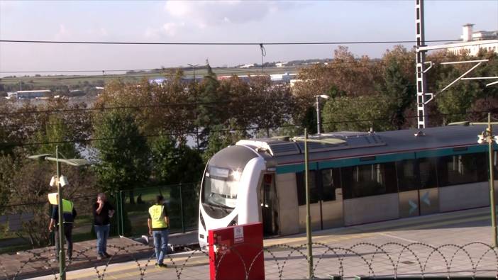 Gebze-Halkalı arasında sefer yapan Marmaray’a ait tren arıza yaptı