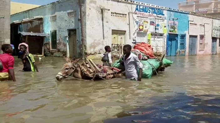 Somali ve Kenya'da sel felaketi: Onlarca ölü var...