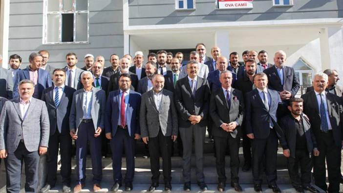 Yüksekova'da terör saldırıları sonucu kullanılamaz hale gelen Ova Camii ibadete açıldı