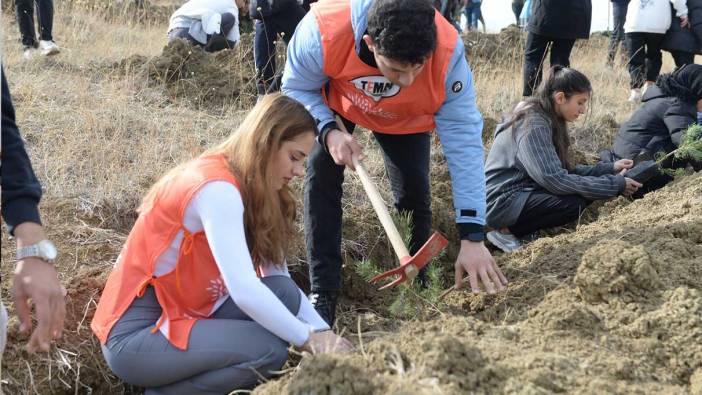 Milli Ağaçlandırma Günü’nde 20 Bin 600 fidan toprakla buluştu