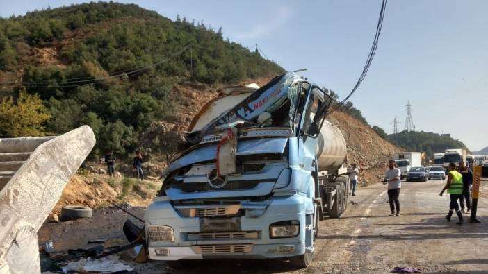 Osmaniye'de yakıt tankeri devrildi: 2 ölü