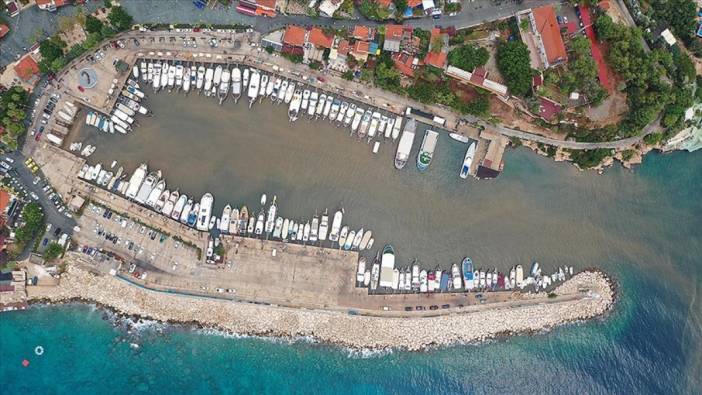 Kaş'ta yağmurun ardından denizin rengi değişti