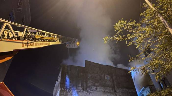 Şişli'de gece saatlerinde korkutan yangın