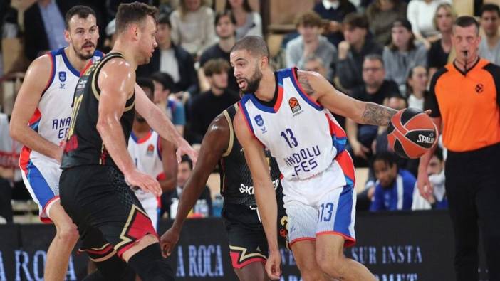 Anadolu Efes, deplasmanda Monaco'yu devirdi