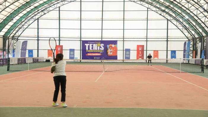 Uyanış Gençlik 2. Tenis Turnuvası devam ediyor