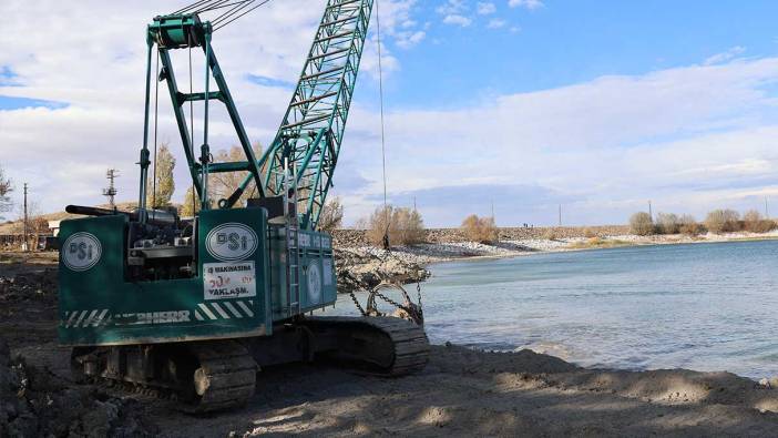 Damsa Barajı'nda 50 yıl sonra temizlik çalışmaları başladı