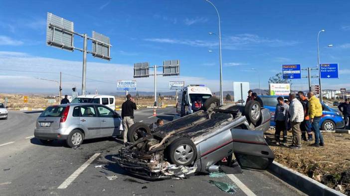 İki otomobilin çarpıştı: 5 yaralı