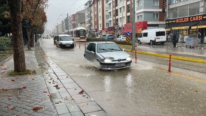 Eskişehir'de sağanak etkili oldu