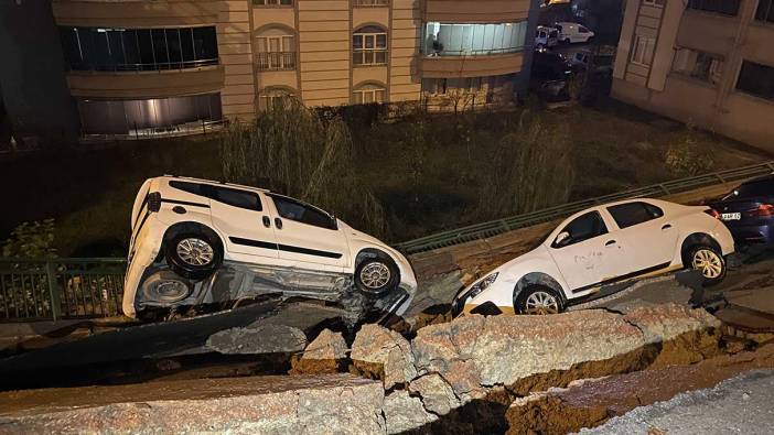 İstinat duvarının yıkılmasıyla oluşan boşluğa 4 araç düştü