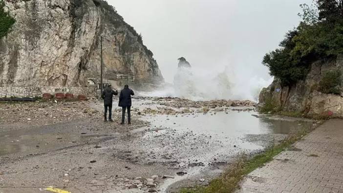 Amasra'da fırtına kaos yarattı: Tekneler limana çekildi