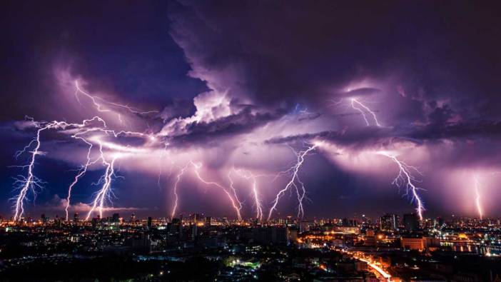 Rüyada yıldırım düşmesi ne anlama gelir?