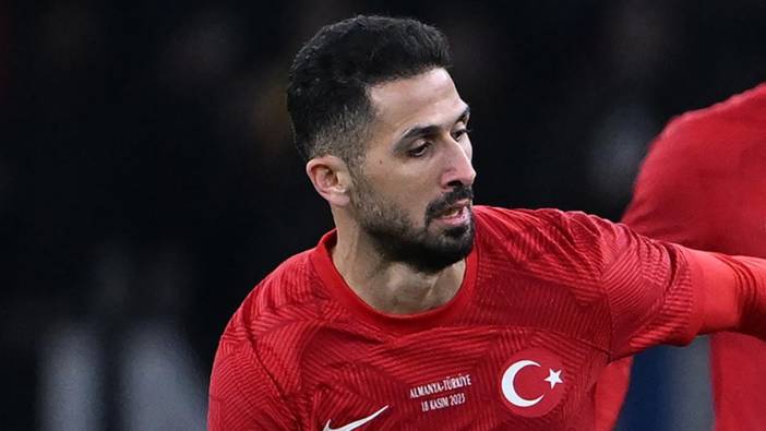 Milli futbolcu Emre Akbaba'dan kötü haber