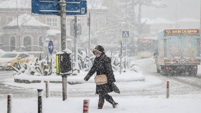 İstanbul'da kar yağacak mı, ne zaman yağacak? Hafta sonu hava nasıl olacak? İşte hava durumu...