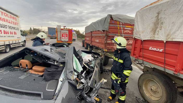 Pancar yüklü römorka çarpan otomobilin sürücüsü yaralandı