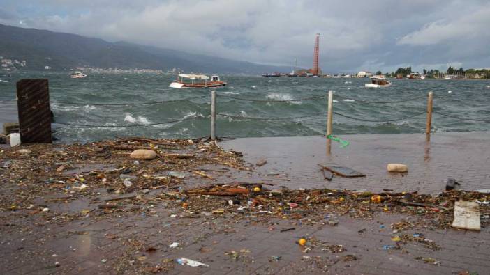 Kocaeli'de deniz taştı!