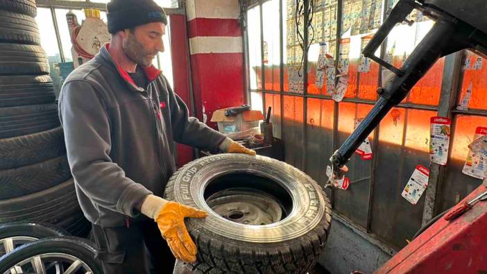Kış erken geldi, lastikçilerde yoğunluk başladı