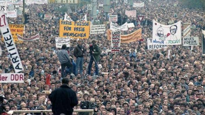 Almanya‘da savaş karşıtı miting düzenlendi