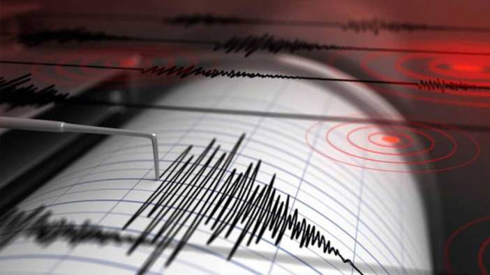 Endonezya'da 5,5 büyüklüğünde deprem