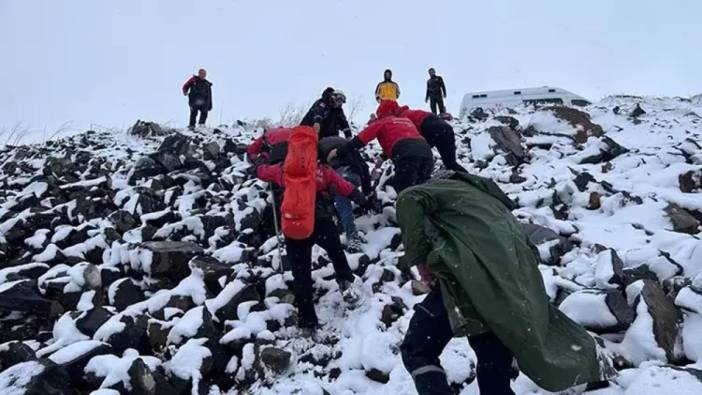 Lapa lapa yağdı! Kars'ta fırtına ve kar etkili oldu