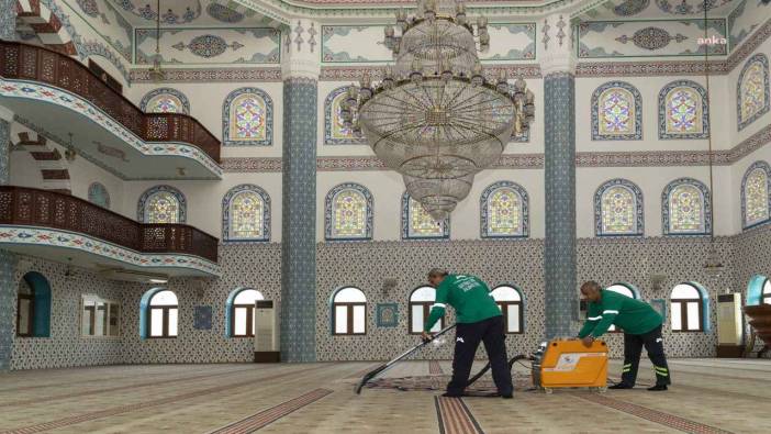 İbadethanelere düzenli temizlik