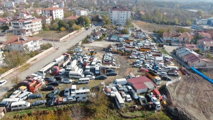 Elazığ’daki araç mezarlığında 500 milyonluk servet çürüyor