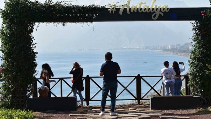 Antalya'ya gelen turist sayısında tüm zamanların rekoru kırıldı